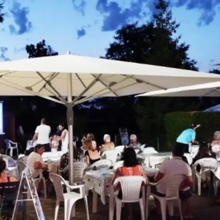 De 20m² A Avec Terrasse - Api-1-52-334 캠프장 Naucelle