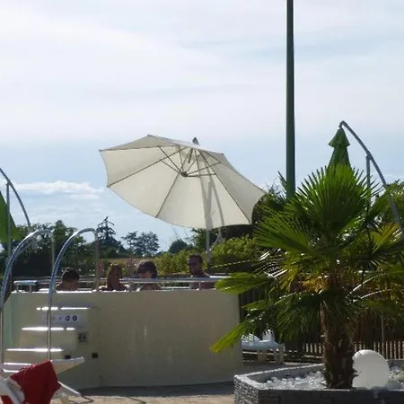 캠프장 De 20m² A Avec Terrasse - Api-1-52-334 *