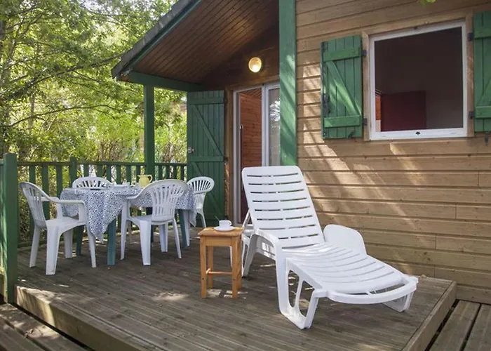 Camping De 20m² A Avec Terrasse - Api-1-52-334 *