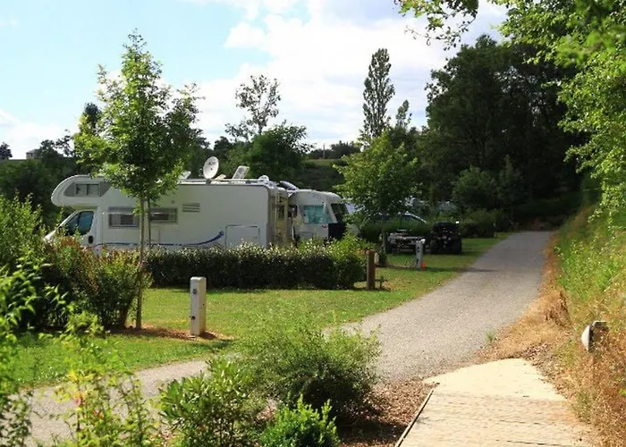 Camping De 20m² A Avec Terrasse - Api-1-52-334 Naucelle