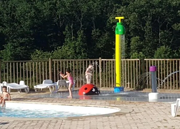 Camping De 20m² A Avec Terrasse - Api-1-52-334