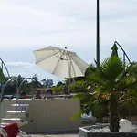 Campsite De 20m² A Avec Terrasse - Api-1-52-334 *