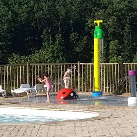 Camping De 20m² A Avec Terrasse - Api-1-52-334