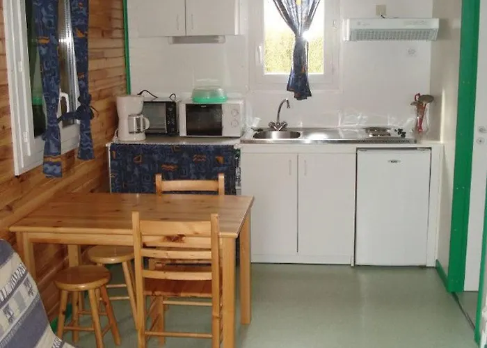 Κάμπινγκ De 20m² A Avec Terrasse - Api-1-52-334 Naucelle